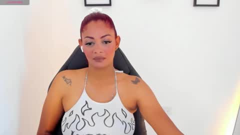 monserrat__1 online show from 17, 4, 2026