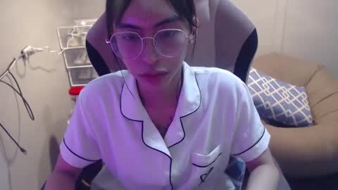 Snapshot of monstercockselfsuck chatting on 29, 1, 2025 ELYSE A SIMPLE GIRL online show from 29, 1, 2025