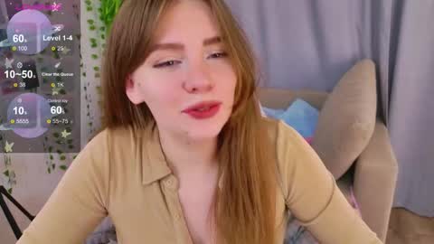 Snapshot of moon__bunny chatting on 6, 10, 2025 Moon Bunny online show from 6, 10, 2025