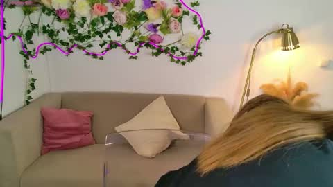 Moon  Bunny online show from 26, 2, 2026