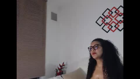 moon_blackss online show from 20, 3, 2026