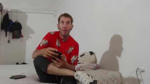 Snapshot of moon_cat85 chatting on 2, 1, 2025 Luna online show from 2, 1, 2025