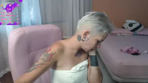 Snapshot of moon_cat85 chatting on 19, 6, 2026 Luna online show from 19, 6, 2026
