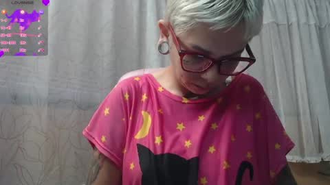 Snapshot of moon_cat85 chatting on 14, 7, 2026 Luna online show from 14, 7, 2026