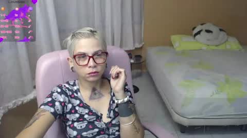 Snapshot of moon_cat85 chatting on 15, 7, 2026 Luna online show from 15, 7, 2026