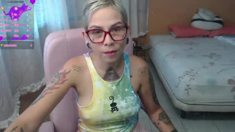 Snapshot of moon_cat85 chatting on 19, 7, 2026 Luna online show from 19, 7, 2026