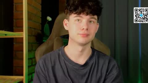 moon_gloww online show from 18, 3, 2026