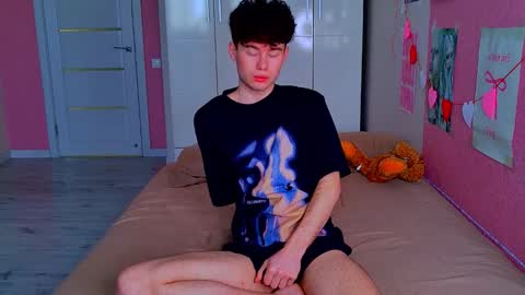 moon_gloww online show from 21, 3, 2026