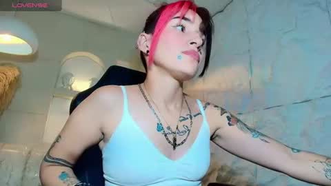 Snapshot of moon_red_r chatting on 13, 7, 2026 Moon online show from 13, 7, 2026