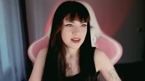 Snapshot of moon_velvet chatting on 12, 7, 2026 sophie online show from 12, 7, 2026