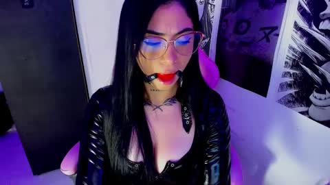 Snapshot of moon_wills chatting on 4, 1, 2025 MOON online show from 4, 1, 2025