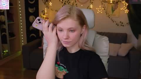 Mia   online show from 25, 3, 2026