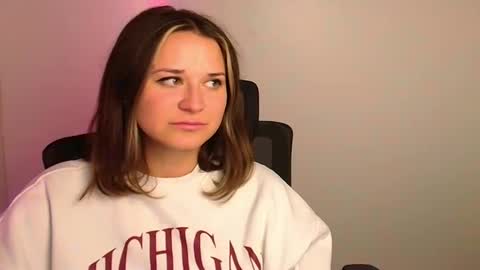 Snapshot of moonsusanna chatting on 13, 11, 2025 Susanna online show from 13, 11, 2025