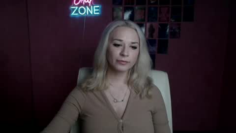 Snapshot of moonsusanna chatting on 6, 7, 2026 Susanna online show from 6, 7, 2026