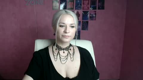 Snapshot of moonsusanna chatting on 8, 7, 2026 Susanna online show from 8, 7, 2026