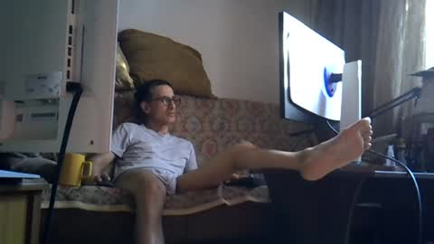 Snapshot of moovurey16 chatting on 14, 6, 2026 Alex online show from 14, 6, 2026