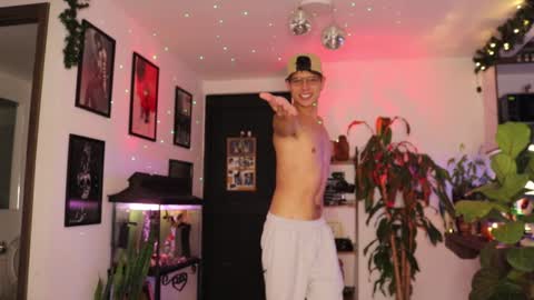 Snapshot of morgan_hiller chatting on 21, 1, 2025   online show from 21, 1, 2025