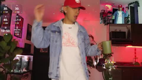 Snapshot of morgan_hiller chatting on 3, 3, 2025   online show from 3, 3, 2025