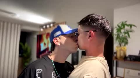 Snapshot of morgan_hiller chatting on 21, 9, 2025   online show from 21, 9, 2025