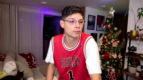 Snapshot of morgan_hiller chatting on 6, 1, 2026 online show from 6, 1, 2026