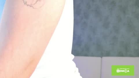 Snapshot of morninbunny_ chatting on 27, 4, 2026 Emilia online show from 27, 4, 2026