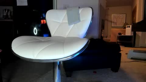 MOSSIMO KNIGHT online show from 31, 1, 2025