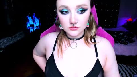 Snapshot of motorkate chatting on 24, 12, 2024 motorkate online show from 24, 12, 2024