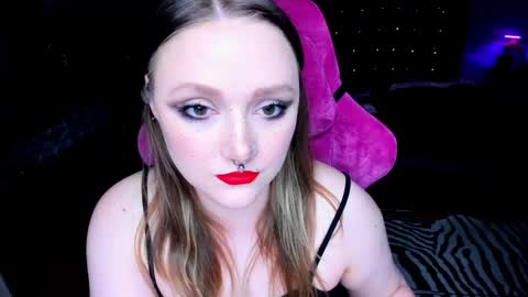 Snapshot of motorkate chatting on 2, 3, 2025 motorkate online show from 2, 3, 2025