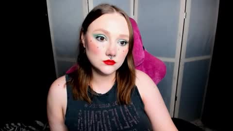 Snapshot of motorkate chatting on 8, 10, 2025 motorkate online show from 8, 10, 2025