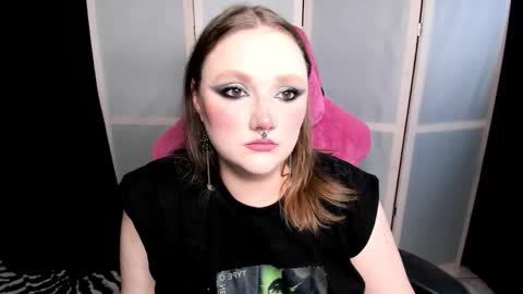 Snapshot of motorkate chatting on 18, 10, 2025 motorkate online show from 18, 10, 2025