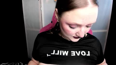 Snapshot of motorkate chatting on 26, 10, 2025 motorkate online show from 26, 10, 2025