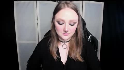 Snapshot of motorkate chatting on 12, 3, 2026 motorkate online show from 12, 3, 2026