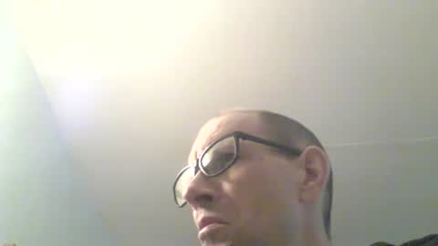 Snapshot of moviem1978 chatting on 15, 12, 2024 Frederik online show from 15, 12, 2024