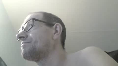 Snapshot of moviem1978 chatting on 4, 2, 2025 Frederik online show from 4, 2, 2025