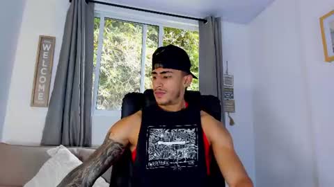 Snapshot of mr_adrian_ chatting on 30, 6, 2026 online show from 30, 6, 2026