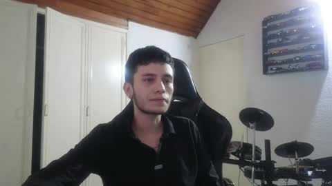 Snapshot of mr_andresr chatting on 18, 12, 2025 Andy online show from 18, 12, 2025