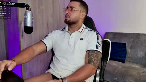 Snapshot of mr_david_cox chatting on 26, 2, 2025 David online show from 26, 2, 2025