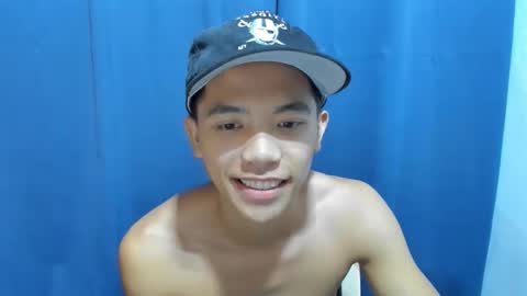 Snapshot of mr_fucker213 chatting on 16, 12, 2025 mr fucker213 online show from 16, 12, 2025