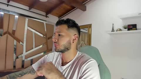 MIKEE online show from 23, 2, 2025