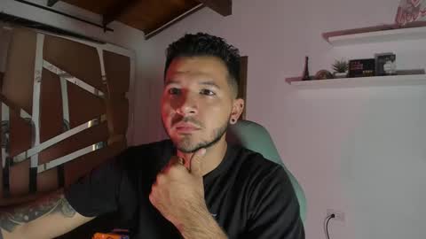 MIKEE online show from 27, 2, 2025