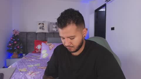 MIKEE online show from 6, 1, 2026