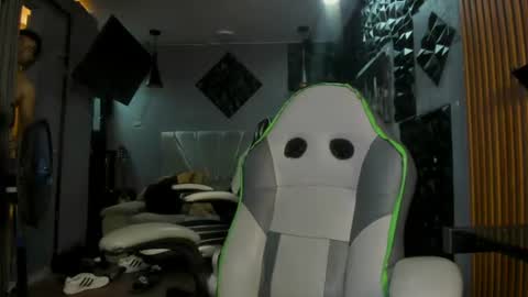 mr_mois online show from 18, 6, 2026