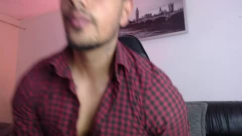 Snapshot of mr_real_aaron chatting on 30, 5, 2026 AARON online show from 30, 5, 2026