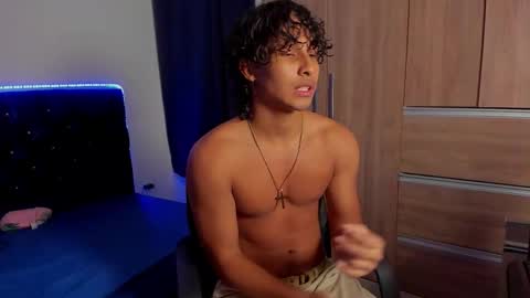 Snapshot of mr_twix01 chatting on 20, 10, 2025 Diego online show from 20, 10, 2025