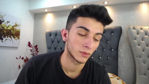 Snapshot of mr_williseo chatting on 4, 2, 2025 williseo online show from 4, 2, 2025