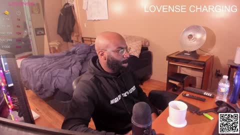 Snapshot of mrchuckdailyxxx chatting on 5, 12, 2024 Chuck Daily online show from 5, 12, 2024