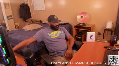 Snapshot of mrchuckdailyxxx chatting on 15, 12, 2024 Chuck Daily online show from 15, 12, 2024