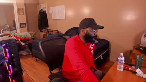 Snapshot of mrchuckdailyxxx chatting on 17, 12, 2024 Chuck Daily online show from 17, 12, 2024