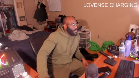 Snapshot of mrchuckdailyxxx chatting on 1, 1, 2025 Chuck Daily online show from 1, 1, 2025