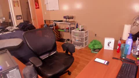 Snapshot of mrchuckdailyxxx chatting on 5, 1, 2025 Chuck Daily online show from 5, 1, 2025